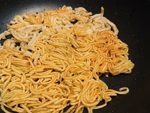 マヨで簡単揚げ焼き麺